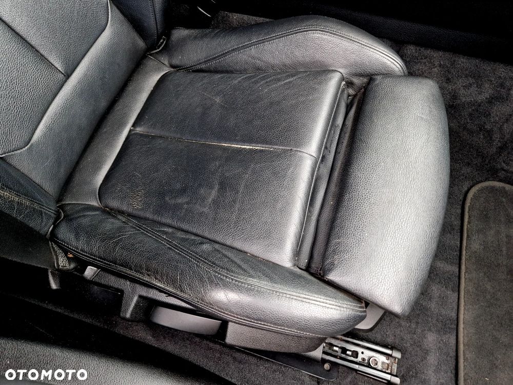 BMW Seria 3 318d M Sport - 29