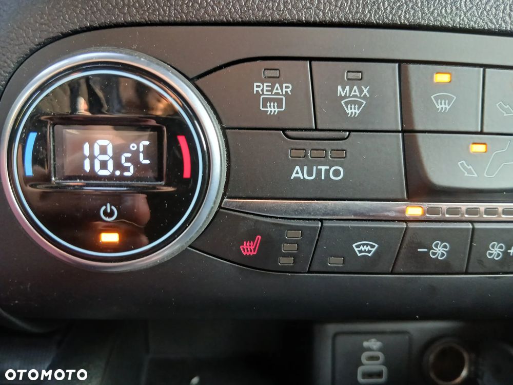 Ford Kuga 1.5 EcoBlue FWD ST-Line X - 23