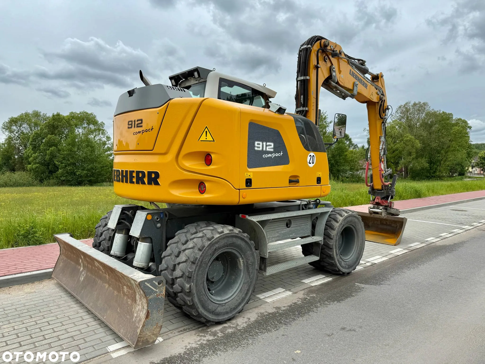 Liebherr A912 COMPACT *2017ROK, 3400 PRZEBIEGU, ROTOTILT ze szczypcami* - 7