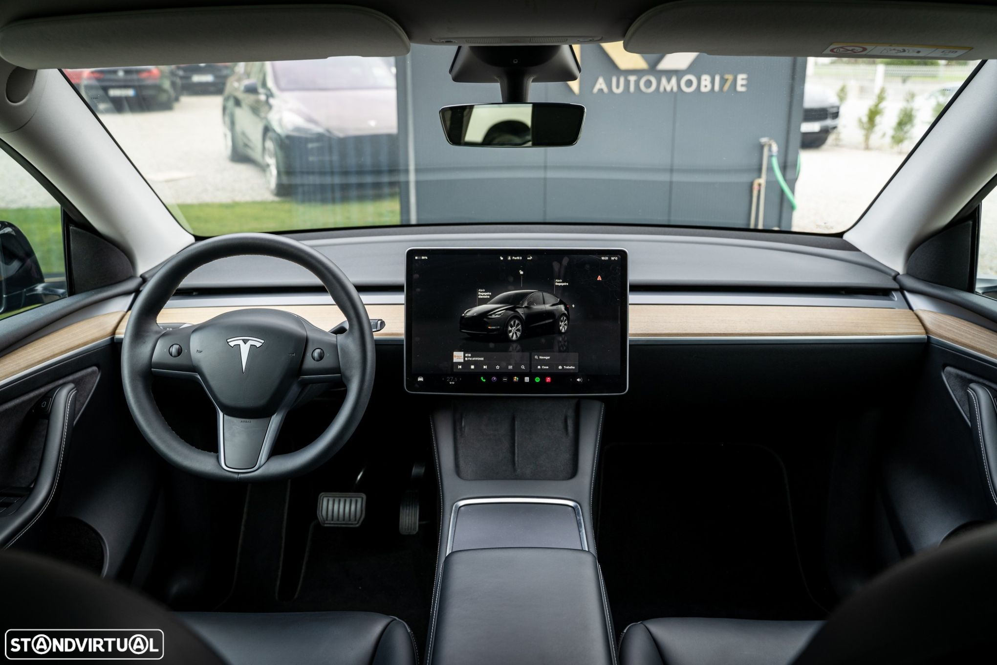 Tesla Model Y RWD - 10