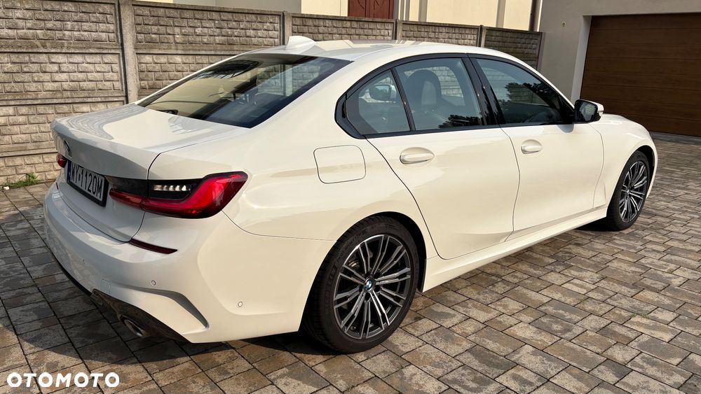 BMW Seria 3 320d xDrive M Sport - 4