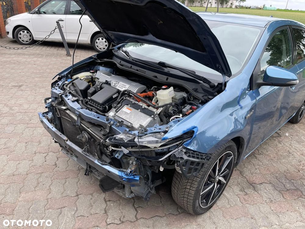 Toyota Auris 1.8 VVT-i Automatik Design Edition - 28