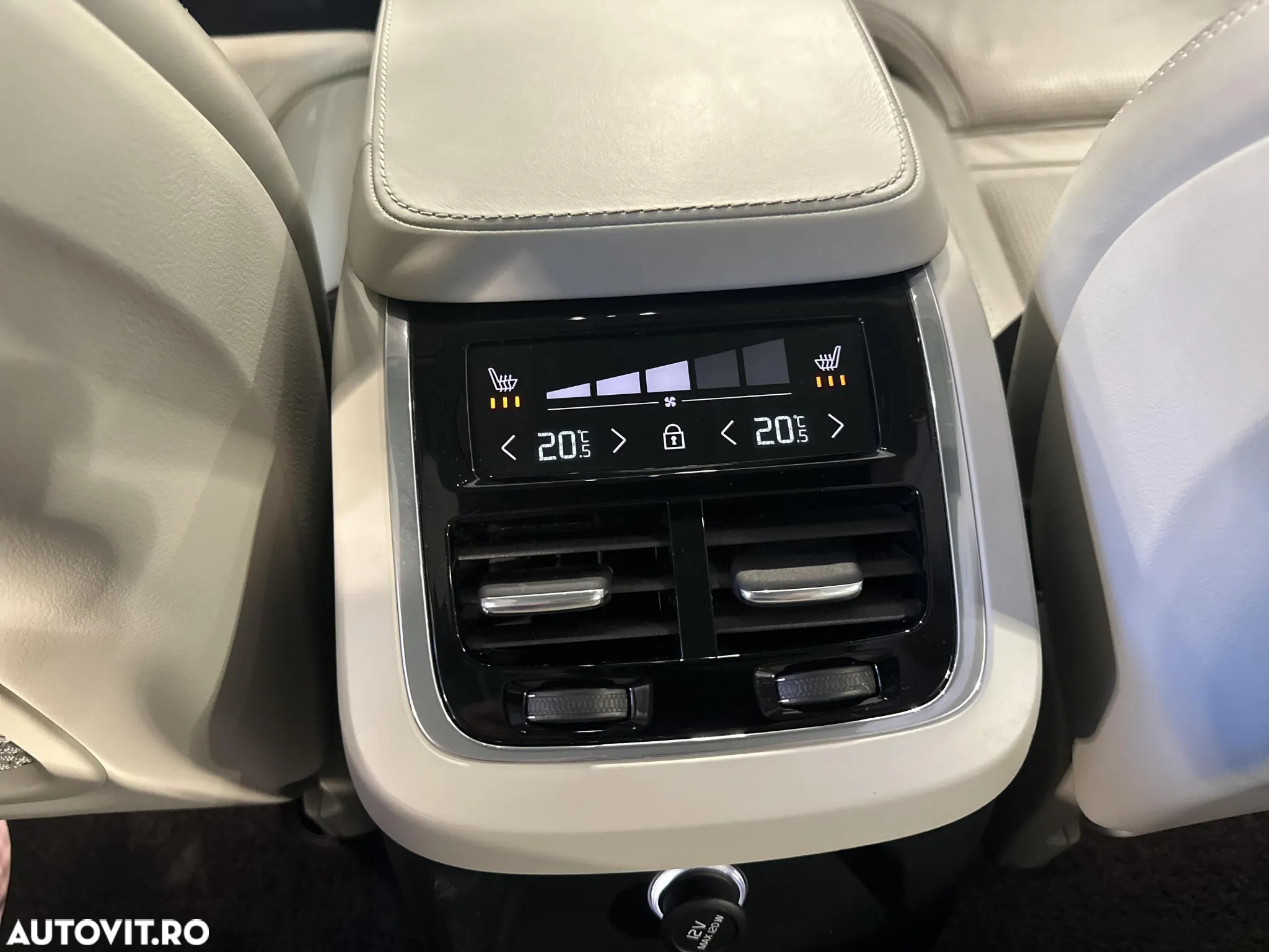 Volvo XC 90 Recharge T8 eAWD Inscription - 22