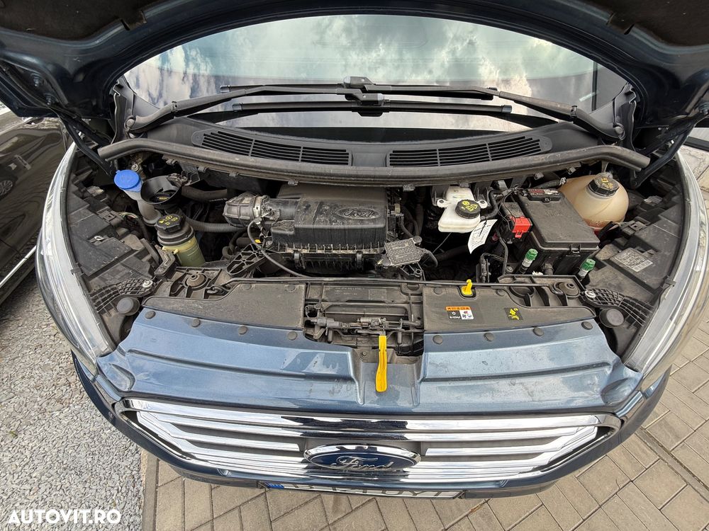Ford Tourneo Custom - 35