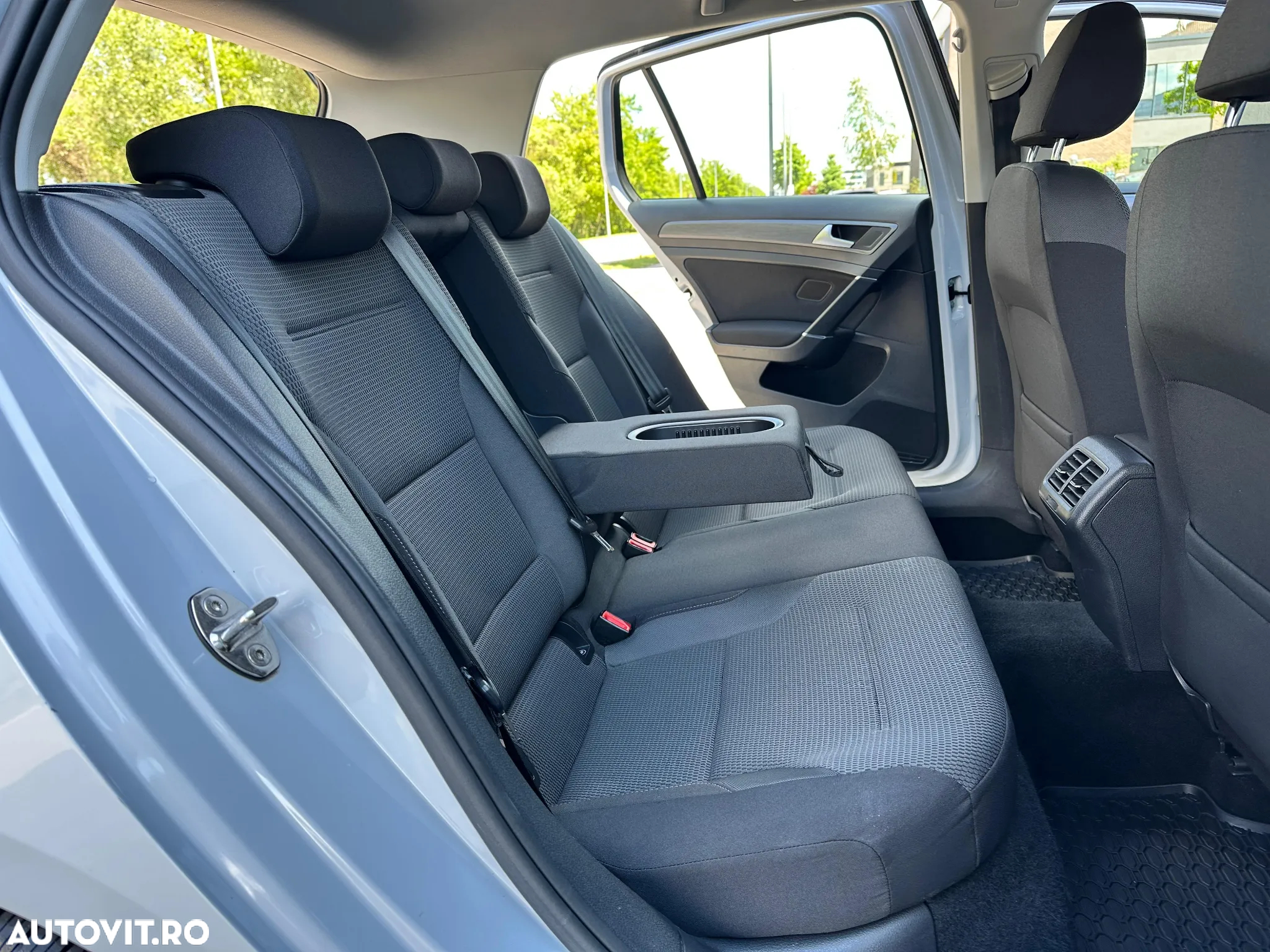 Volkswagen Golf 1.6 TDI Comfortline - 21