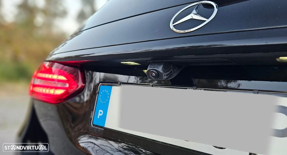 Mercedes-Benz E 300 de 4Matic 9G-TRONIC AMG Line - 36