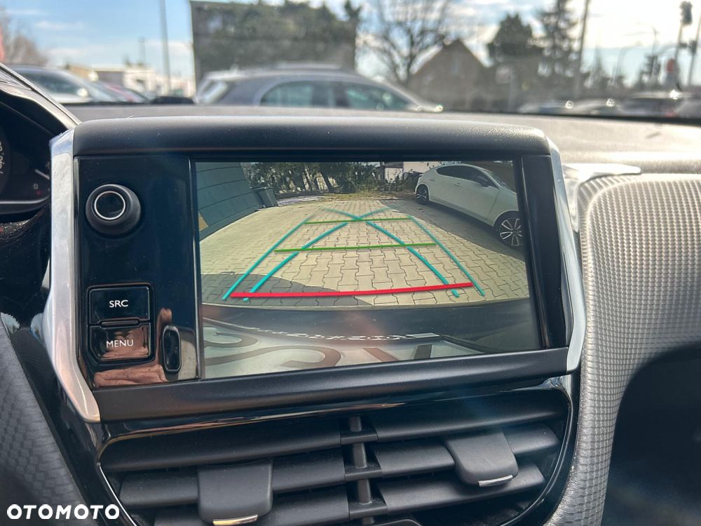 Peugeot 208 1.5 BlueHDi Allure Pack S&S - 32