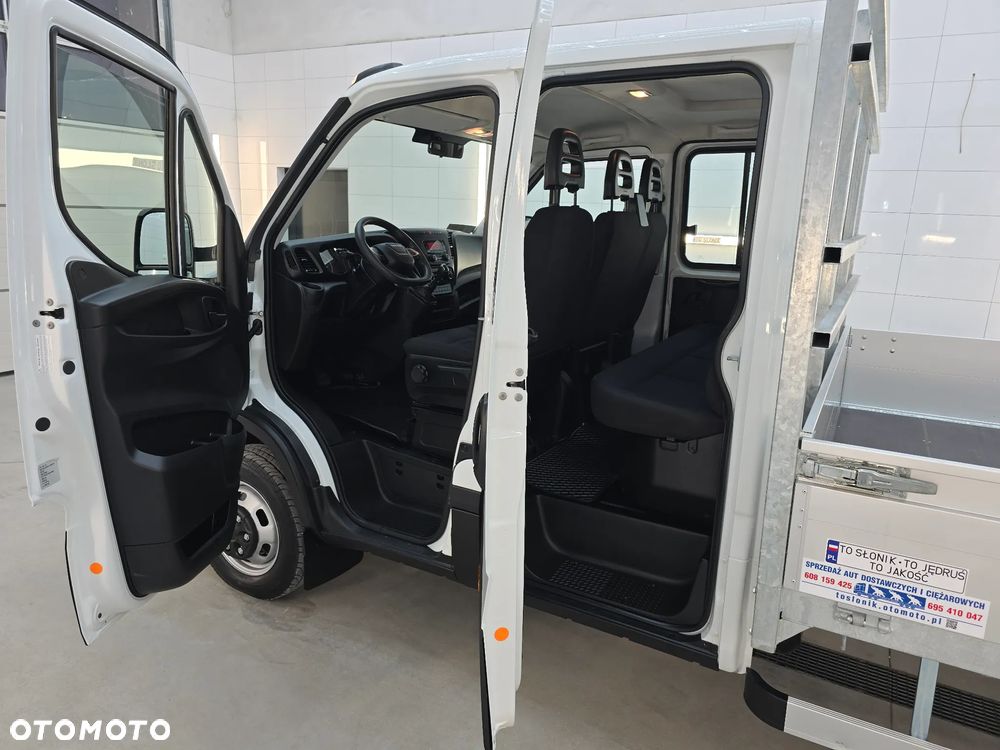 Iveco DAILY 50C18 / 35C18 DOKA SKRZYNIA DŁUGA3,81cm + SKRZYNIA NA NARZĘDZIA DEMONTOWANA HAK 3500Kg TEMPOMAT KLIMA 31 Tyś km SERWIS DO OSTATNIEGO Km ASO IVECO NA GWARANCJI - 28