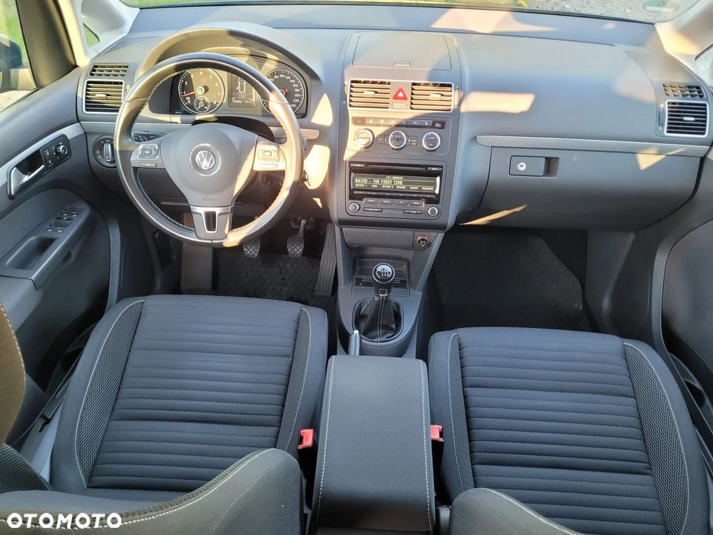 Volkswagen Touran - 6