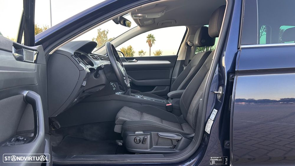 VW Passat Variant 2.0 TDI Highline - 9