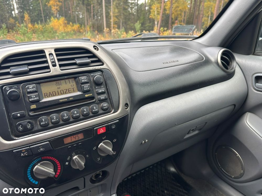 Toyota RAV4 - 16