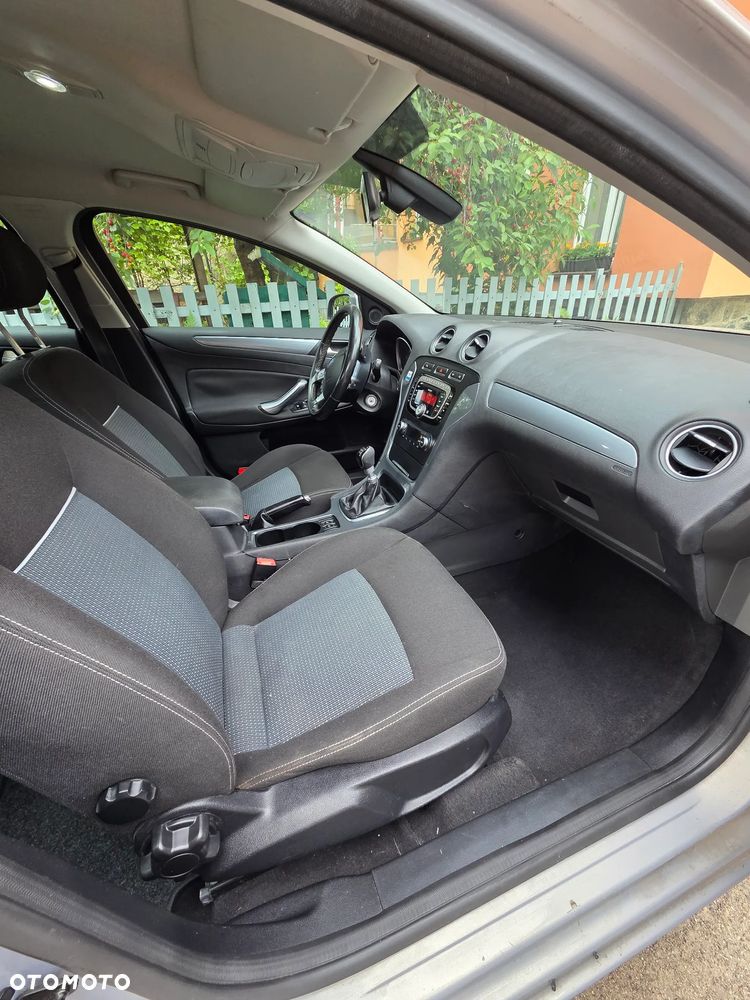 Ford Mondeo 2.0 TDCi Trend - 12