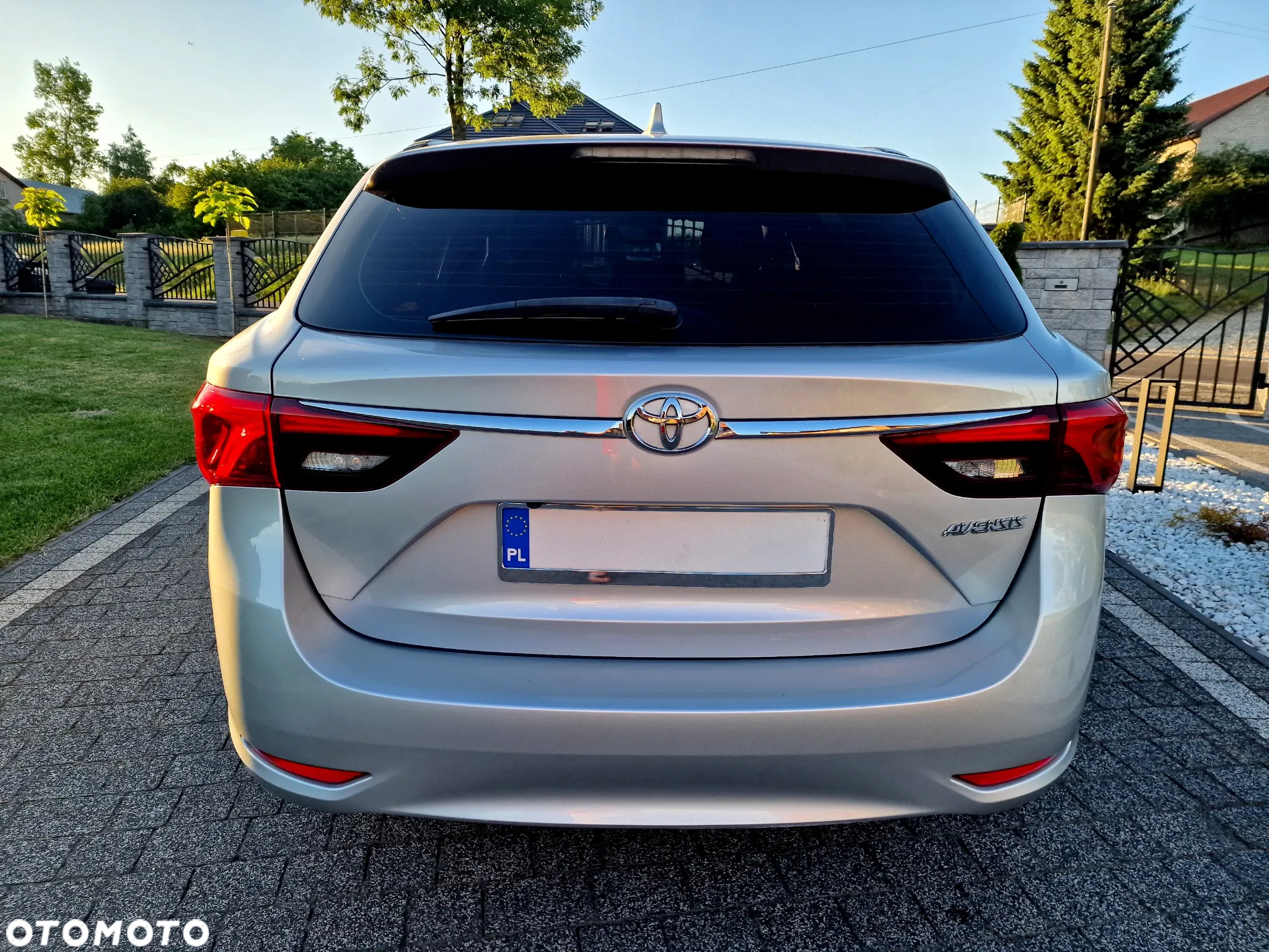 Toyota Avensis 2.0 D-4D Premium - 27