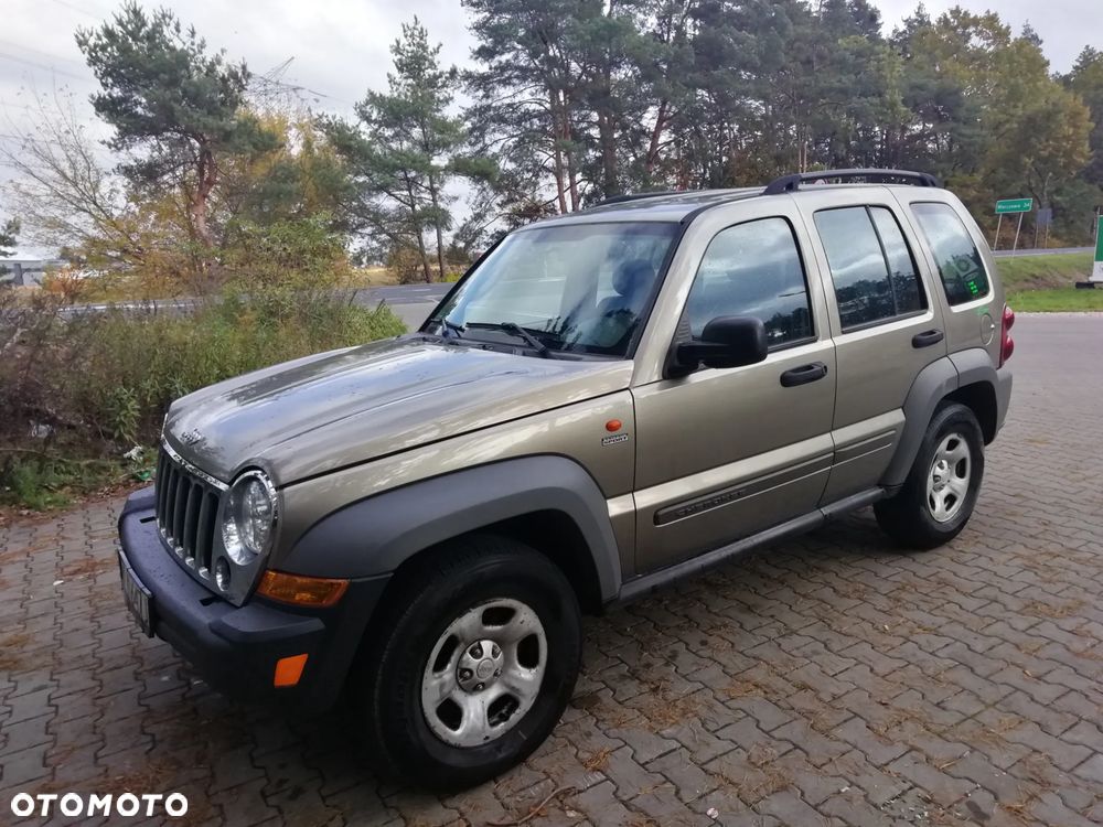 Jeep Cherokee 2006 photo 3