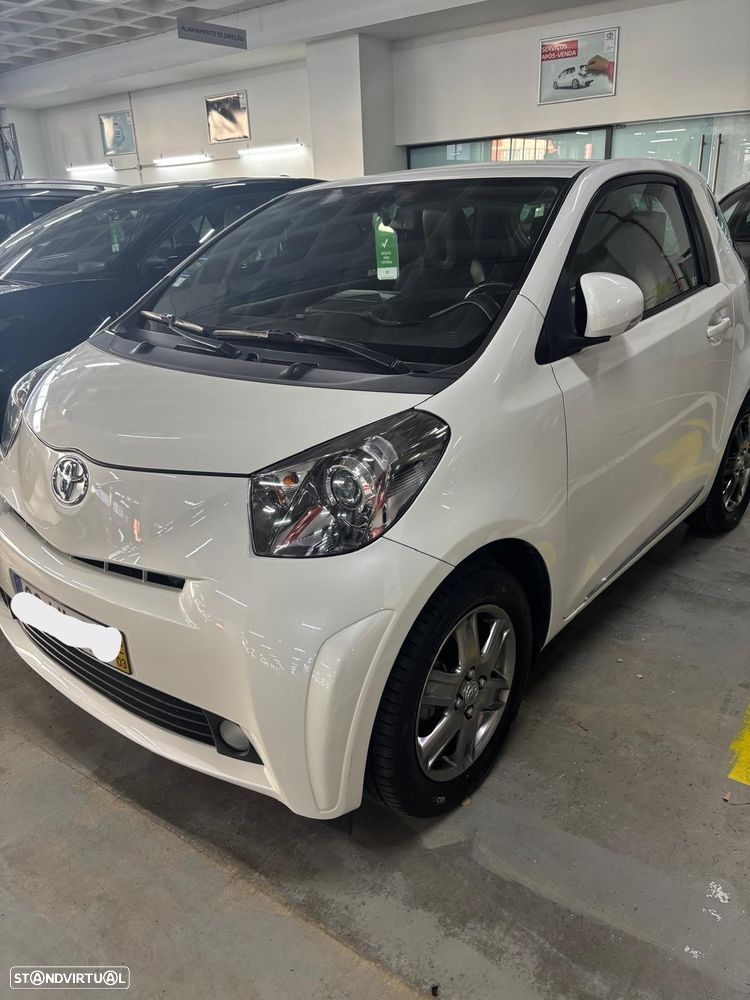 Toyota iQ 1.4 D-4D - 12