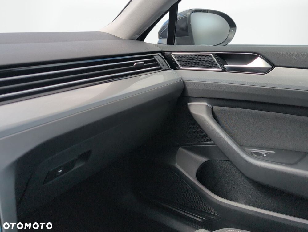Volkswagen Passat 2.0 TSI Business DSG - 29