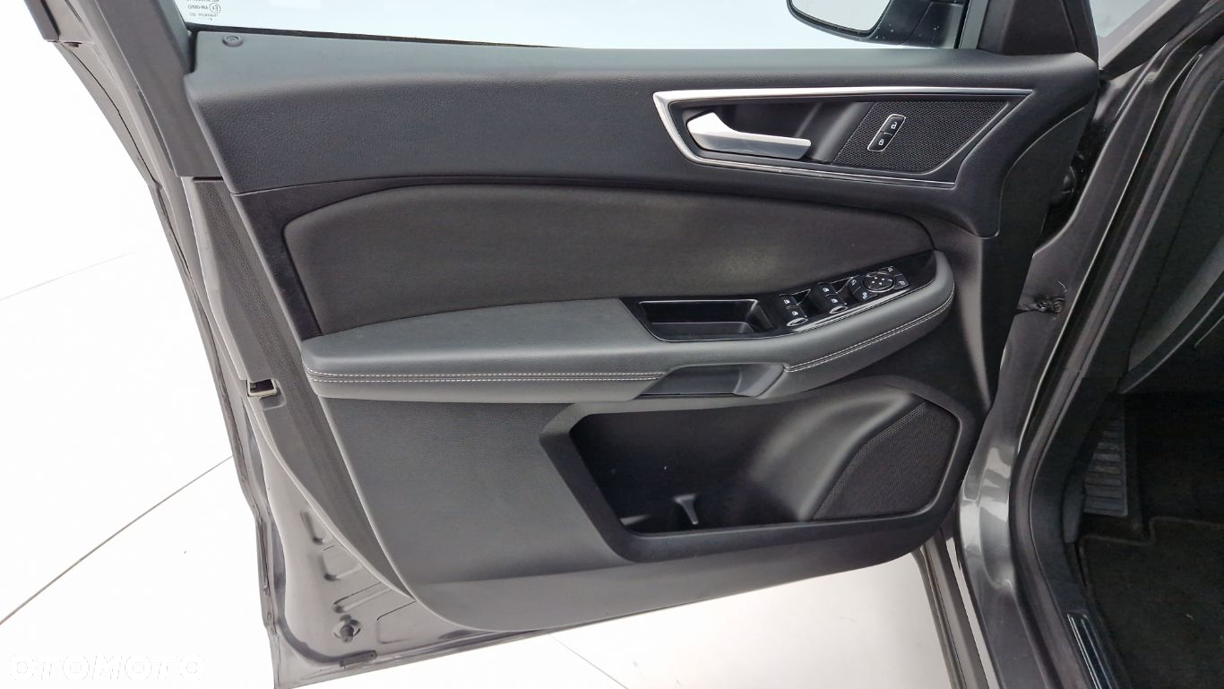 Ford S-Max - 14