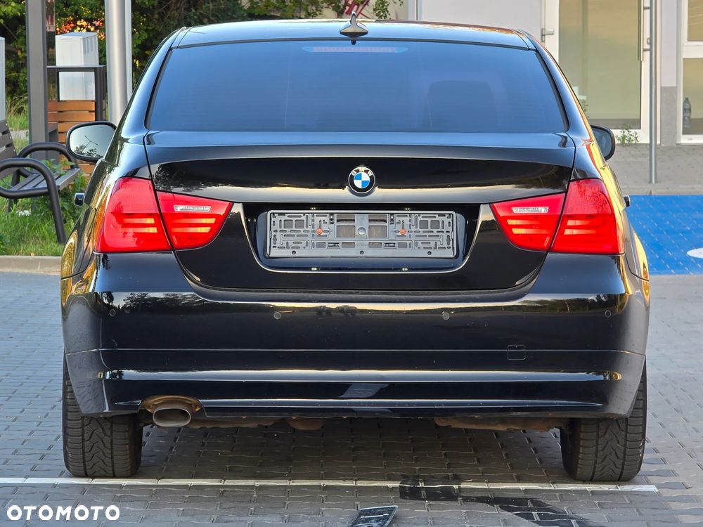 BMW Seria 3 318d DPF Edition Sport - 5