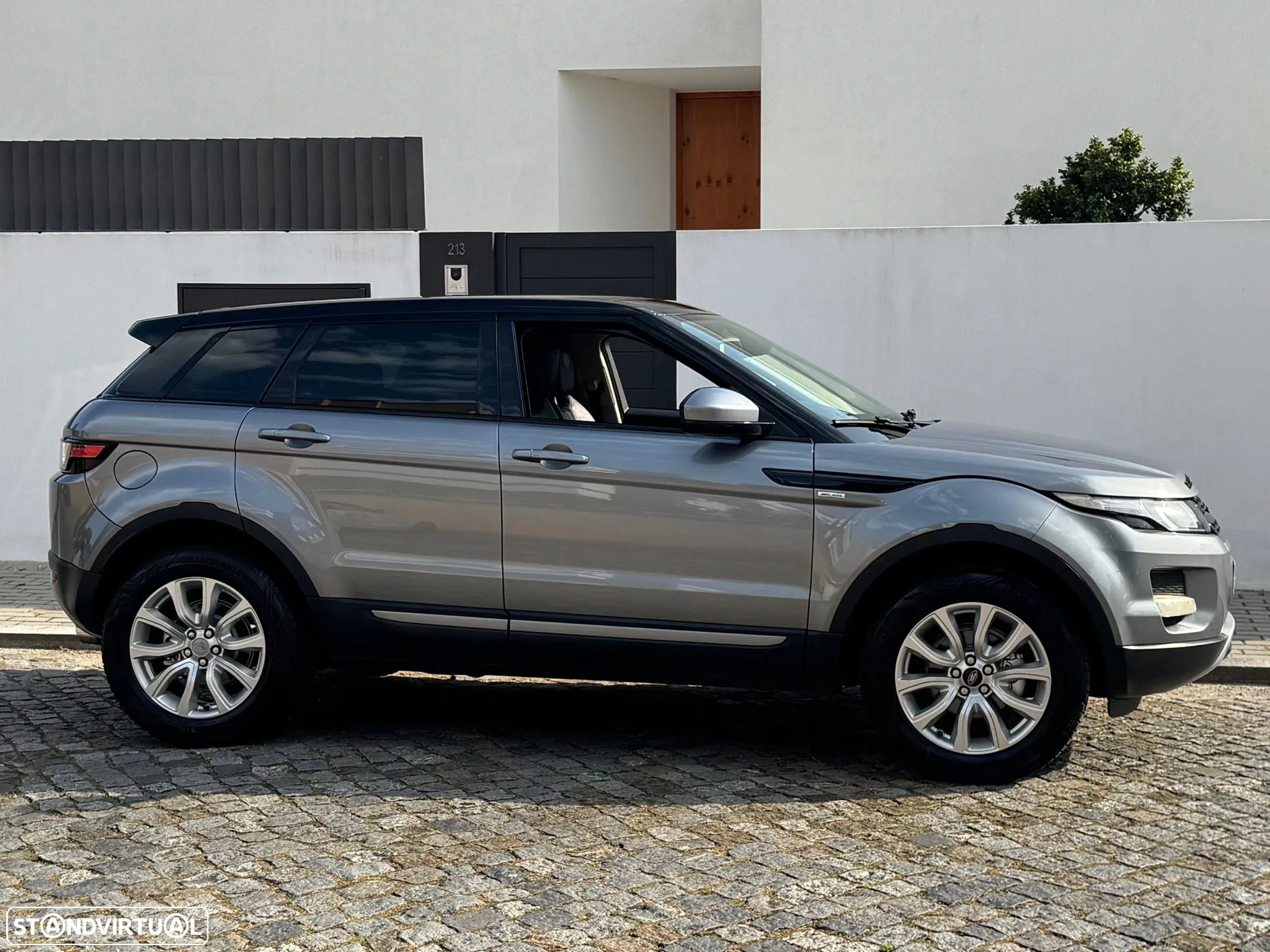Land Rover Range Rover Evoque 2.2 DW12C Prestige - 3