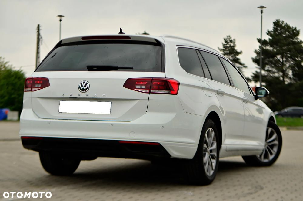 Volkswagen Passat - 9