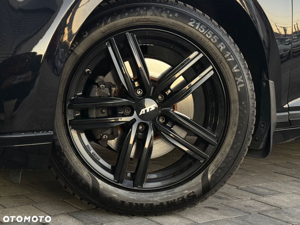 Volkswagen Passat 2.0 TDI SCR DSG Conceptline - 39