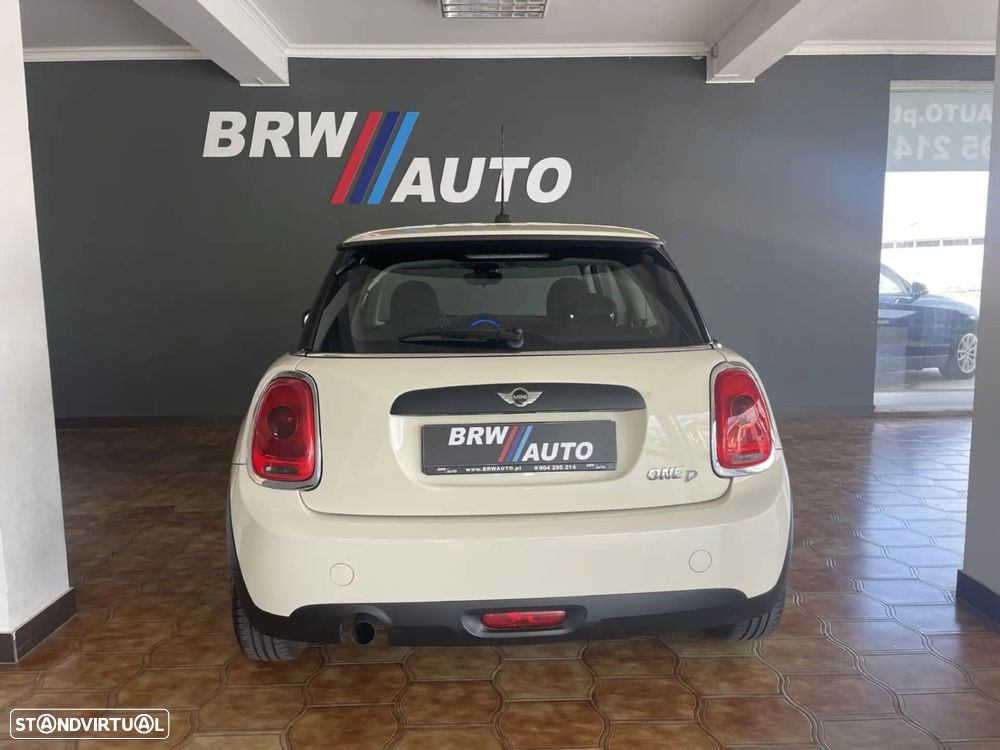 MINI 3 Portas - 4