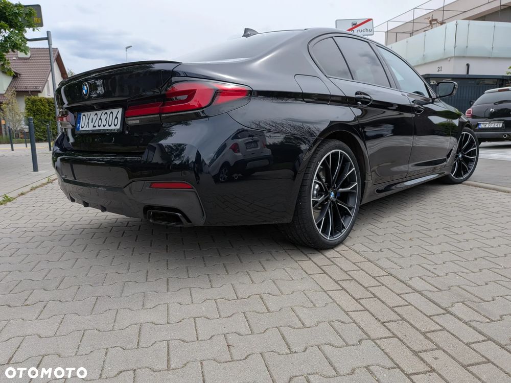 BMW Seria 5 M550i xDrive sport - 2