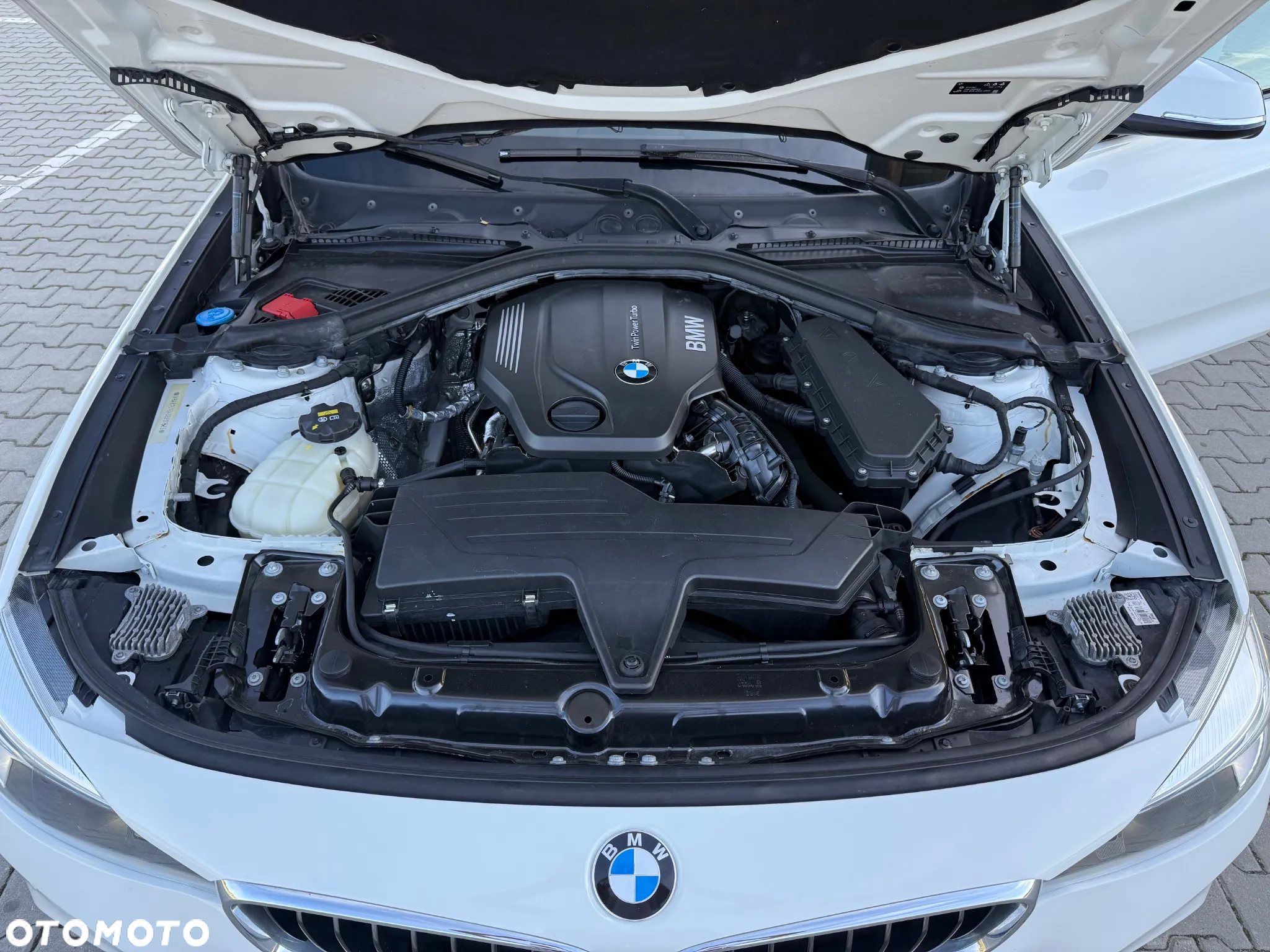 BMW 3GT 320d xDrive M Sport sport - 16