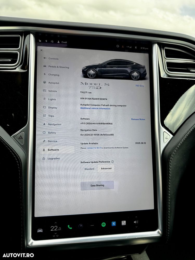 Tesla Model S - 27