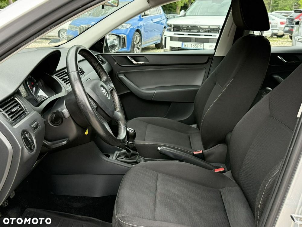 Skoda RAPID - 11