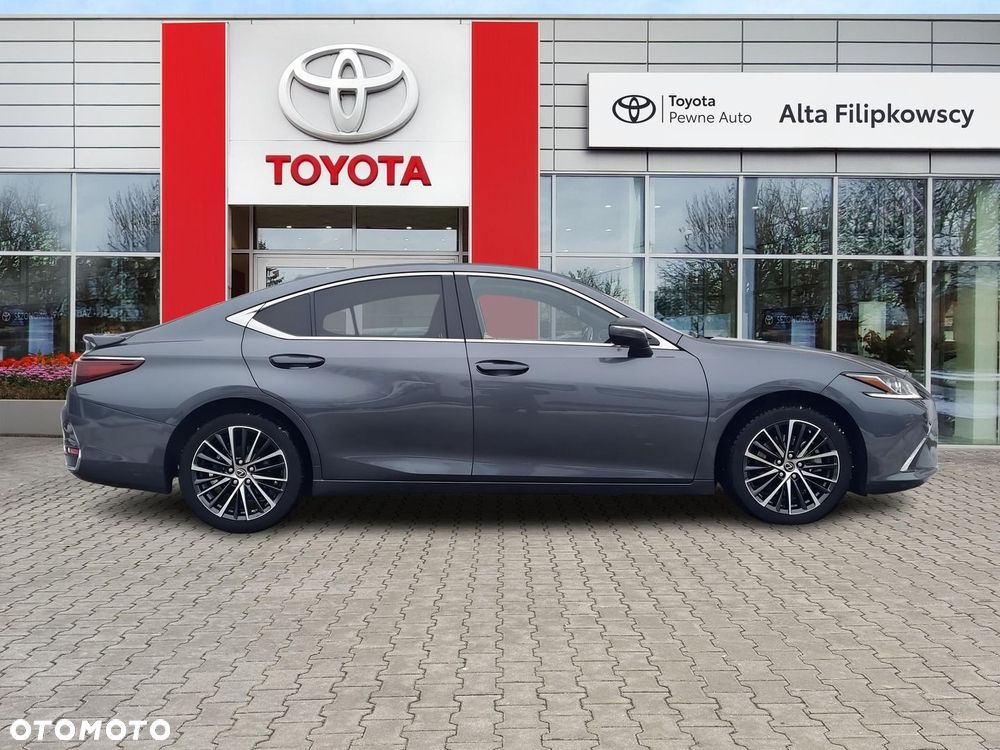 Lexus ES 300h Business Edition - 6