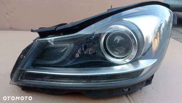 Lampa Kompletna lewa Bi Xenon Skrętny LED ILS Mercedes w204 lift demontaż