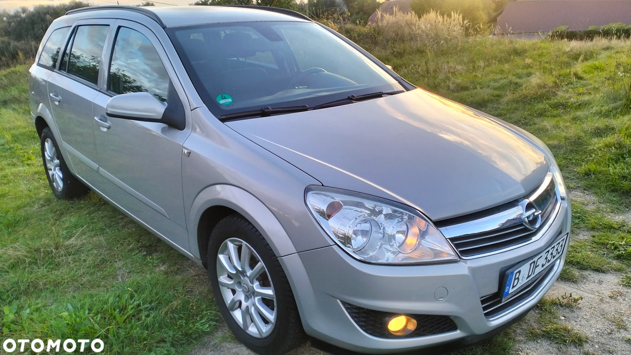 Opel Astra 1.6 Caravan Cosmo - 10