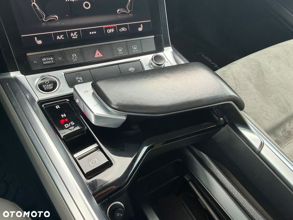 Audi e-tron 55 Quattro Advanced - 27