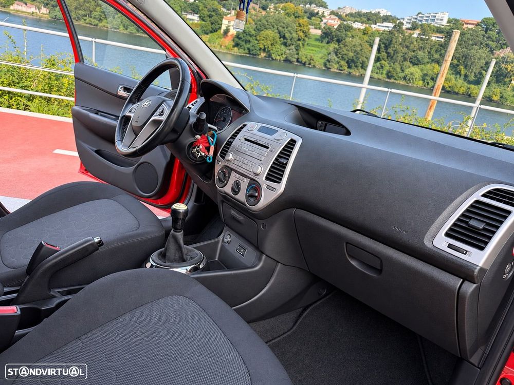 Hyundai i20 1.2 Classic ESP - 8
