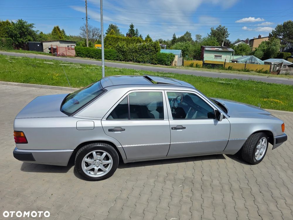 Mercedes-Benz W124 (1984-1993) - 35