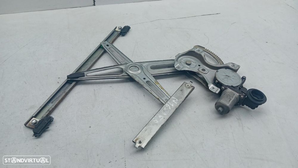 Elevador vidros frente direito TOYOTA Yaris (_P9_) - 2