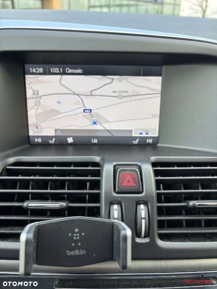 Volvo XC 60 D3 Momentum - 9