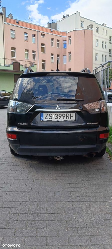 Mitsubishi Outlander - 4