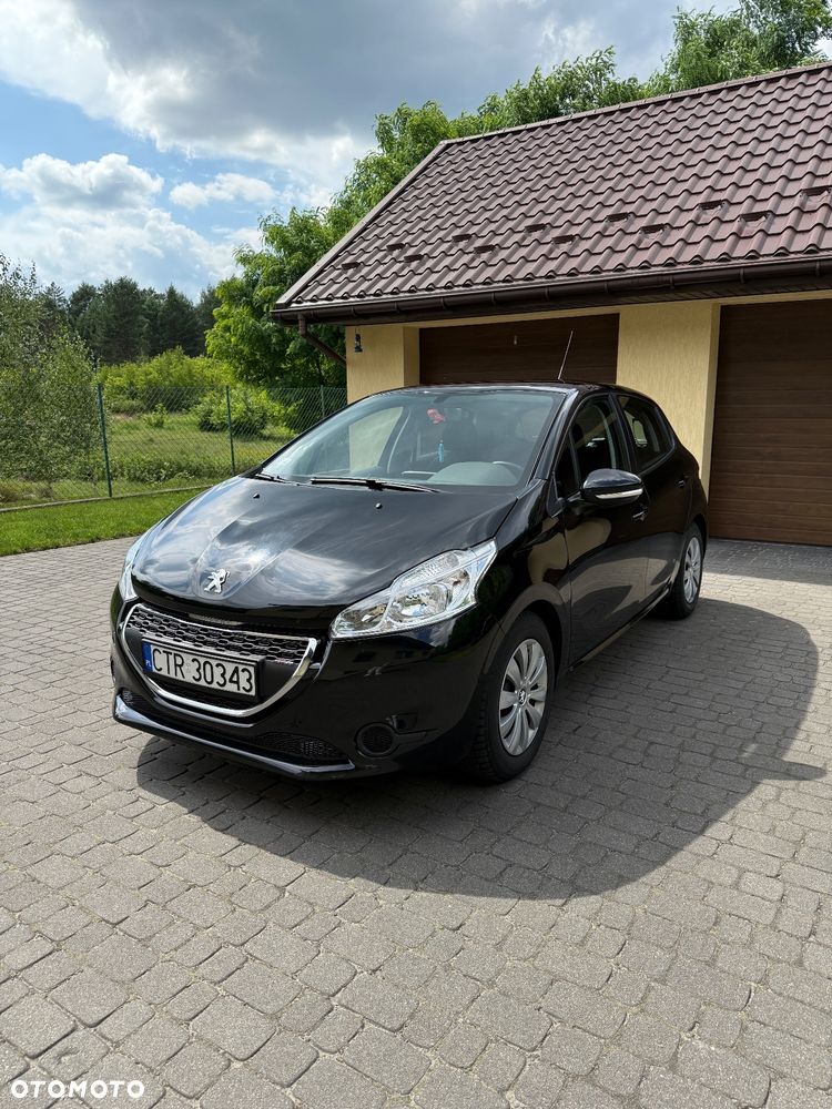 Peugeot 208 - 1