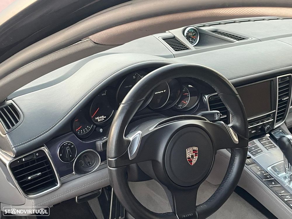 Porsche Panamera PDK Platinum Edition - 6