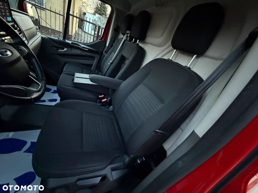 Ford TRANSIT CUSTOM - 10