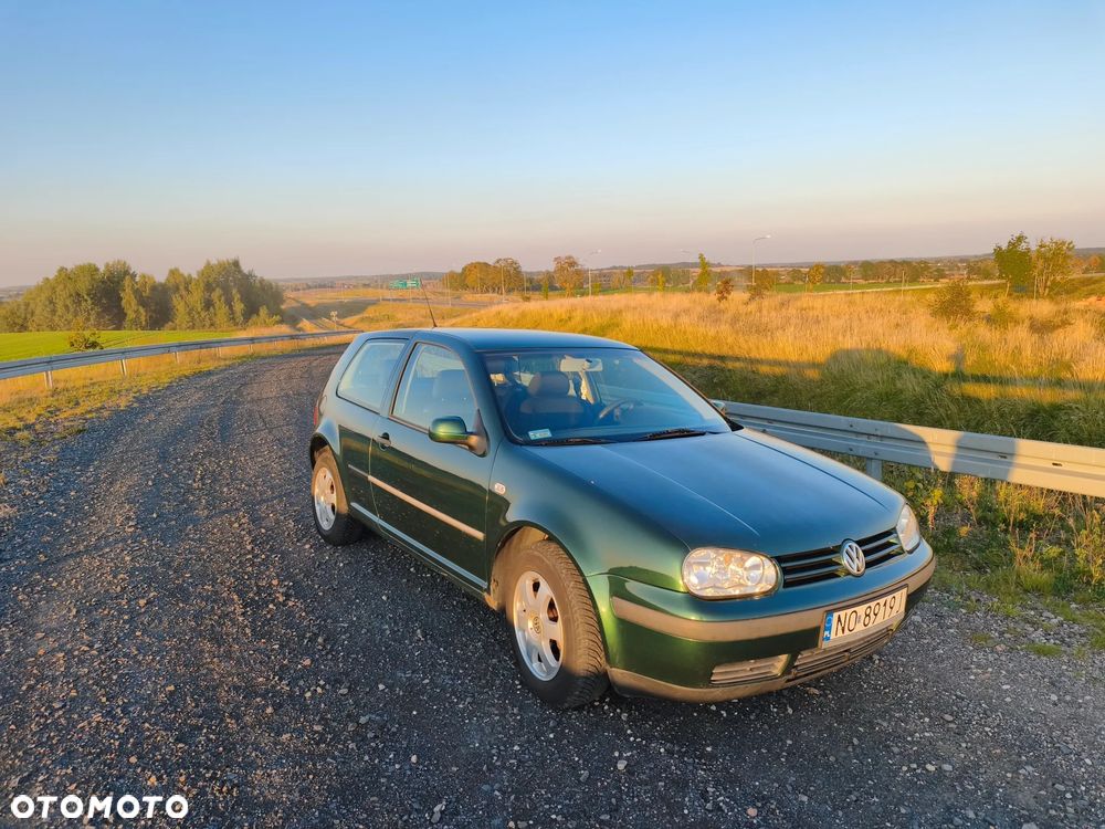 Volkswagen Golf 2002 photo 2
