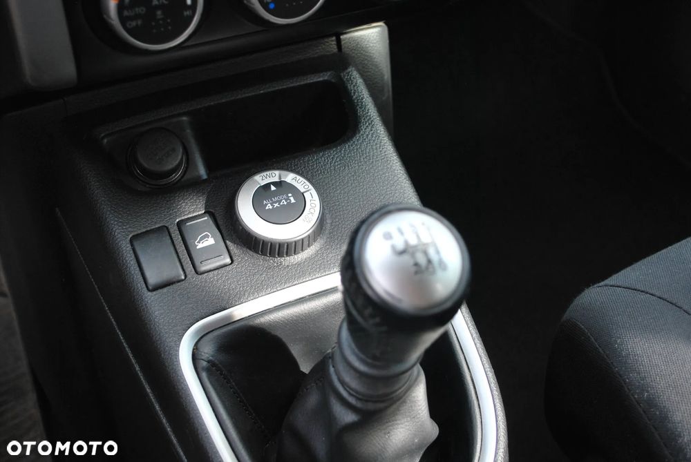 Nissan X-Trail 2.0 dCi 4x4 DPF LE - 15