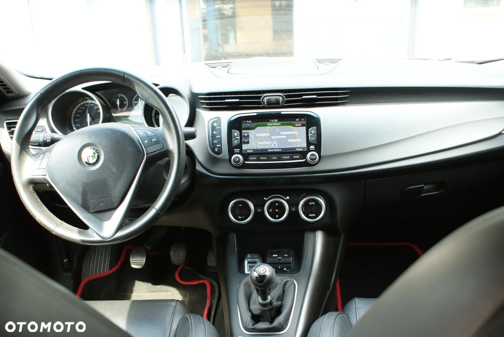 Alfa Romeo Giulietta 1.6 JTDM 16V - 9