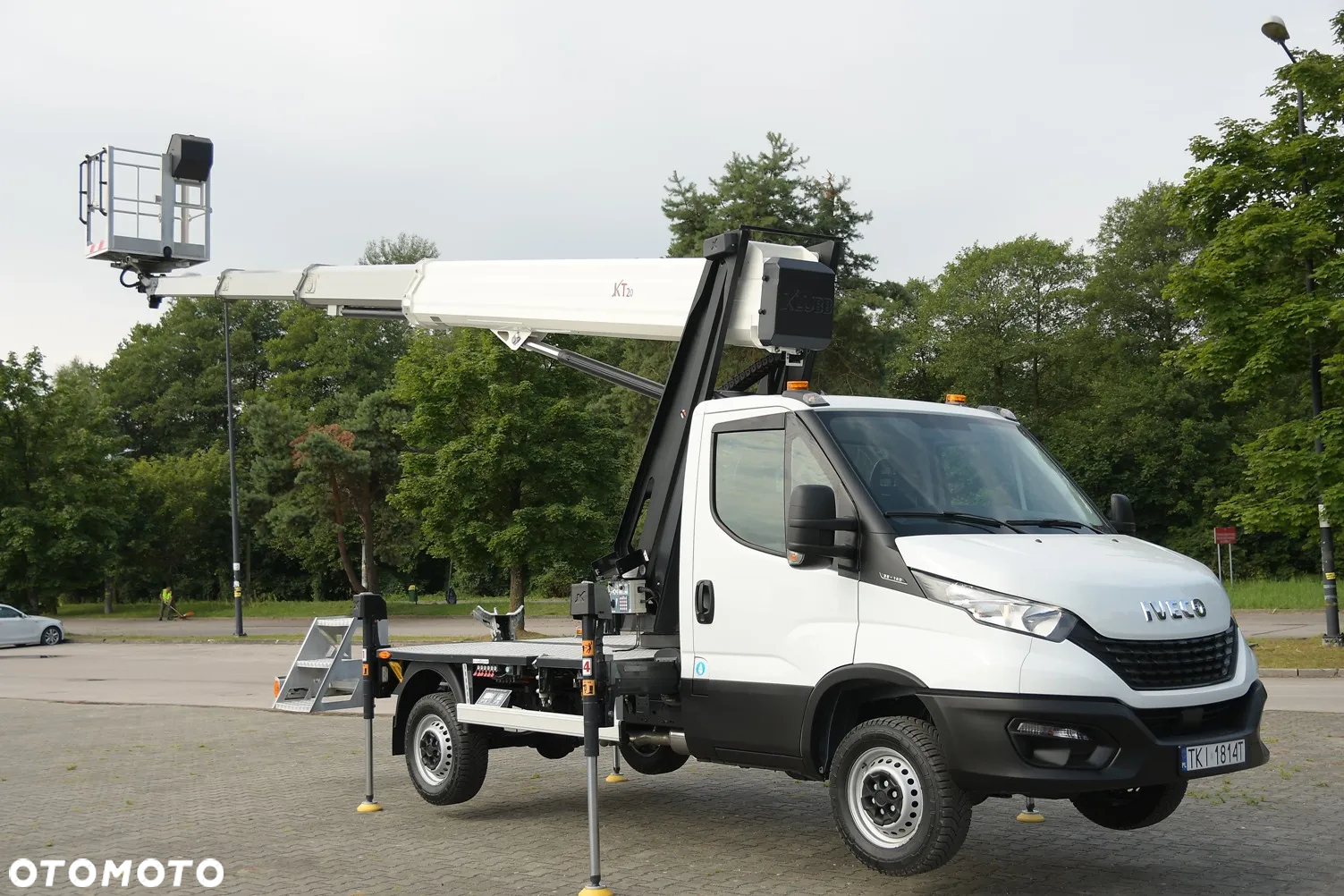Iveco DAILY 35-140 * ZWYŻKA KLUBB * KT 20 * 4 tyś km! Pojazd Specjalistyczny ! - 4