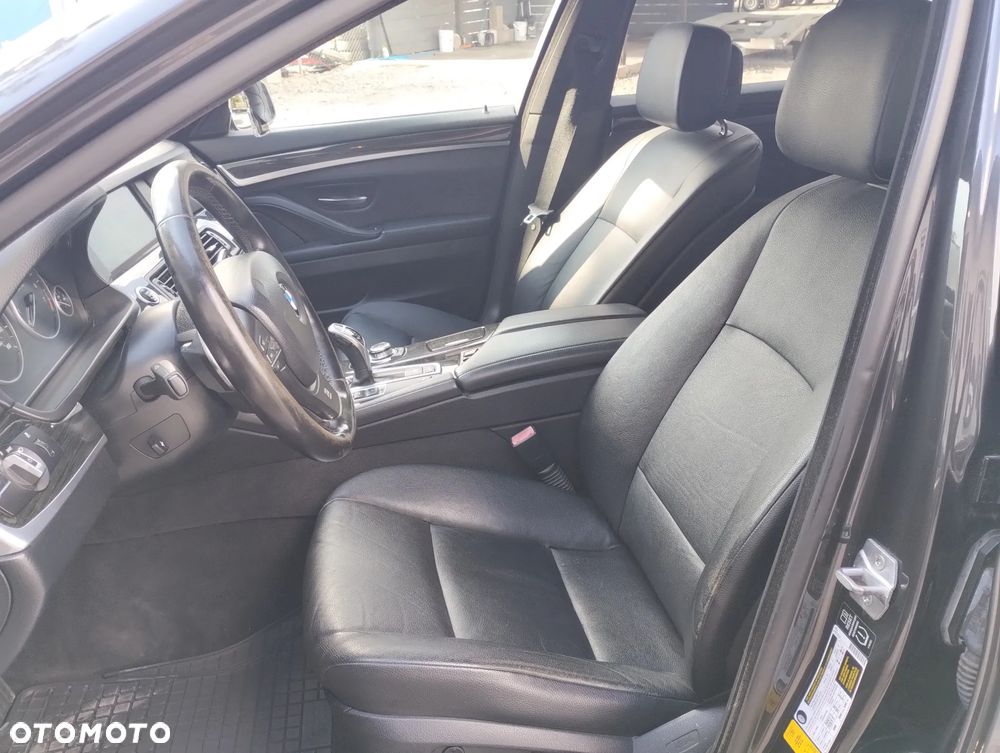BMW Seria 5 535i Sport-Aut - 14