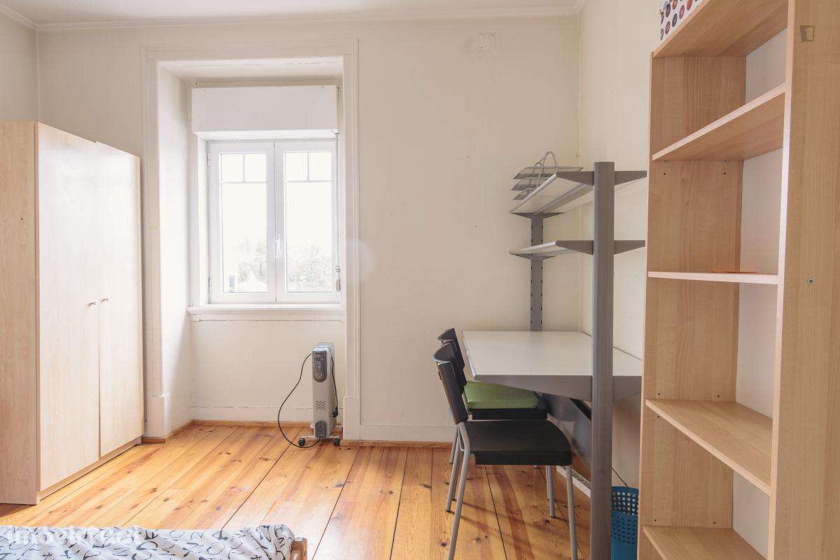 Quarto - localizado em Entrecampos Lisbon - Grande imagem: 2/16