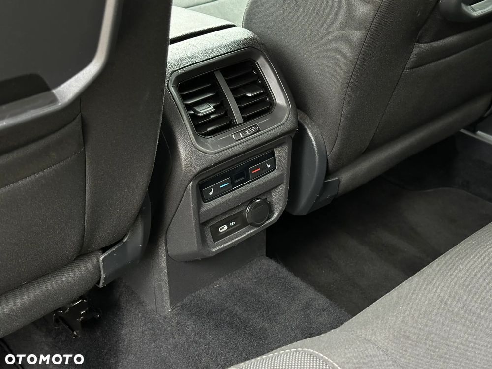Volkswagen Tiguan - 21