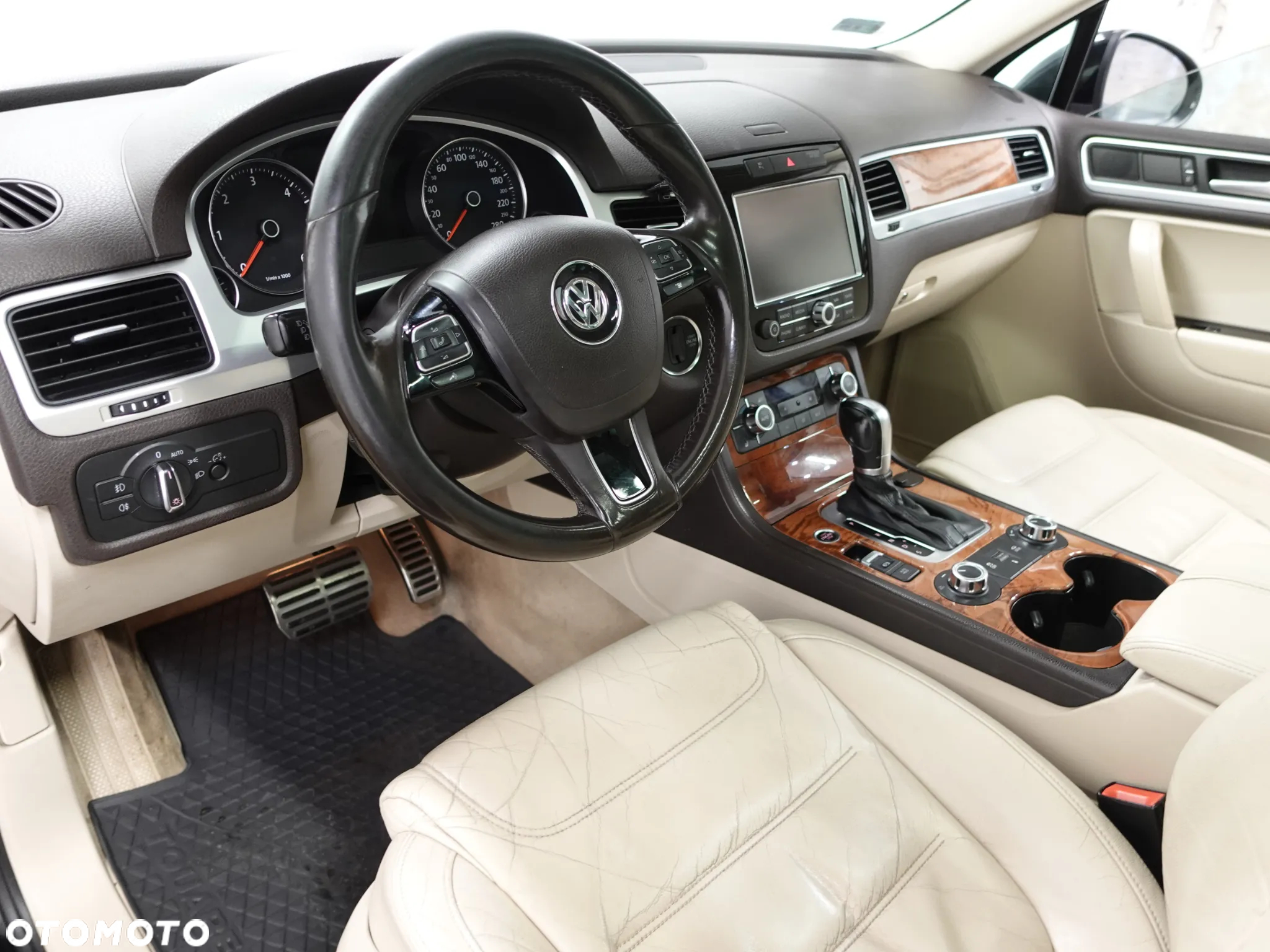 Volkswagen Touareg 4.2 V8 TDI DPF Automatik Exclusive - 19